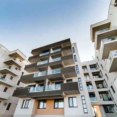 Forever Sunrise Mamaia Nord Апартаменты Нэводари