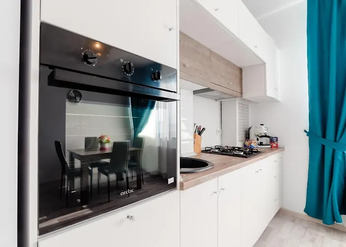 Апартаменты Forever Sunrise Mamaia Nord