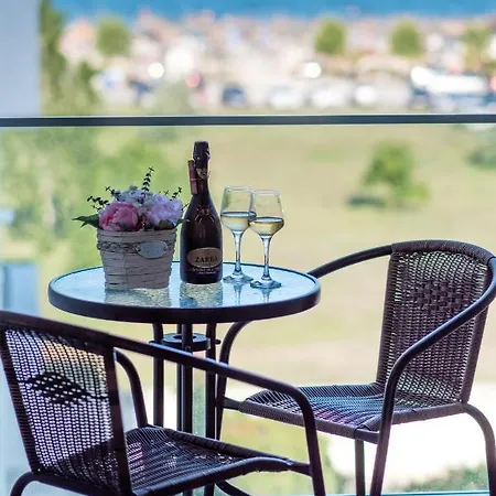 Apartment Forever Sunrise Mamaia Nord Near Azimuth