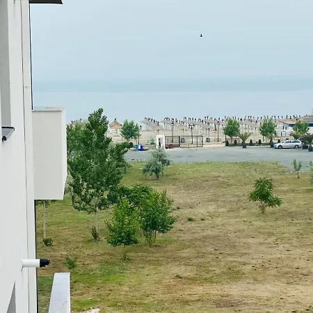 Apartment Forever Sunrise Mamaia Nord Near Azimuth *