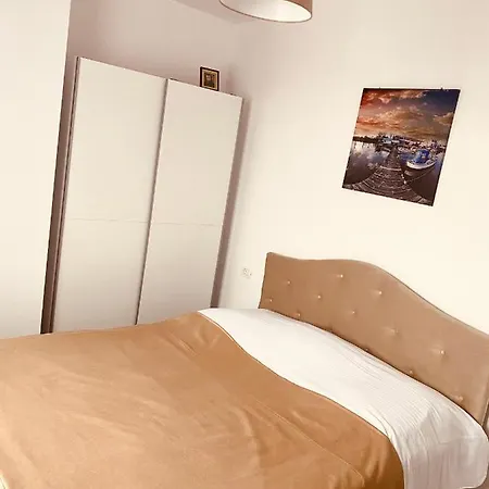 Apartment Forever Sunrise Mamaia Nord Near Azimuth *
