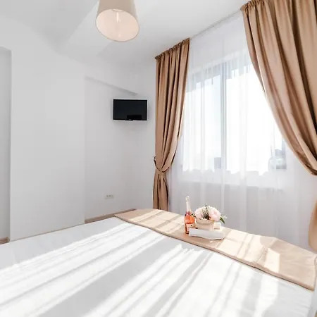 Apartment Forever Sunrise Mamaia Nord Near Azimuth